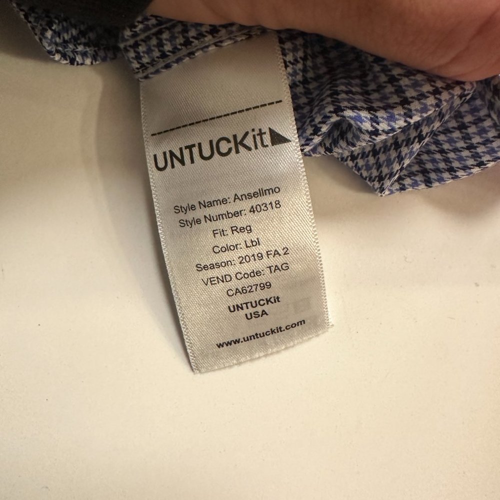 UNTUCKit button down worn 1 time - Picture 6 of 6